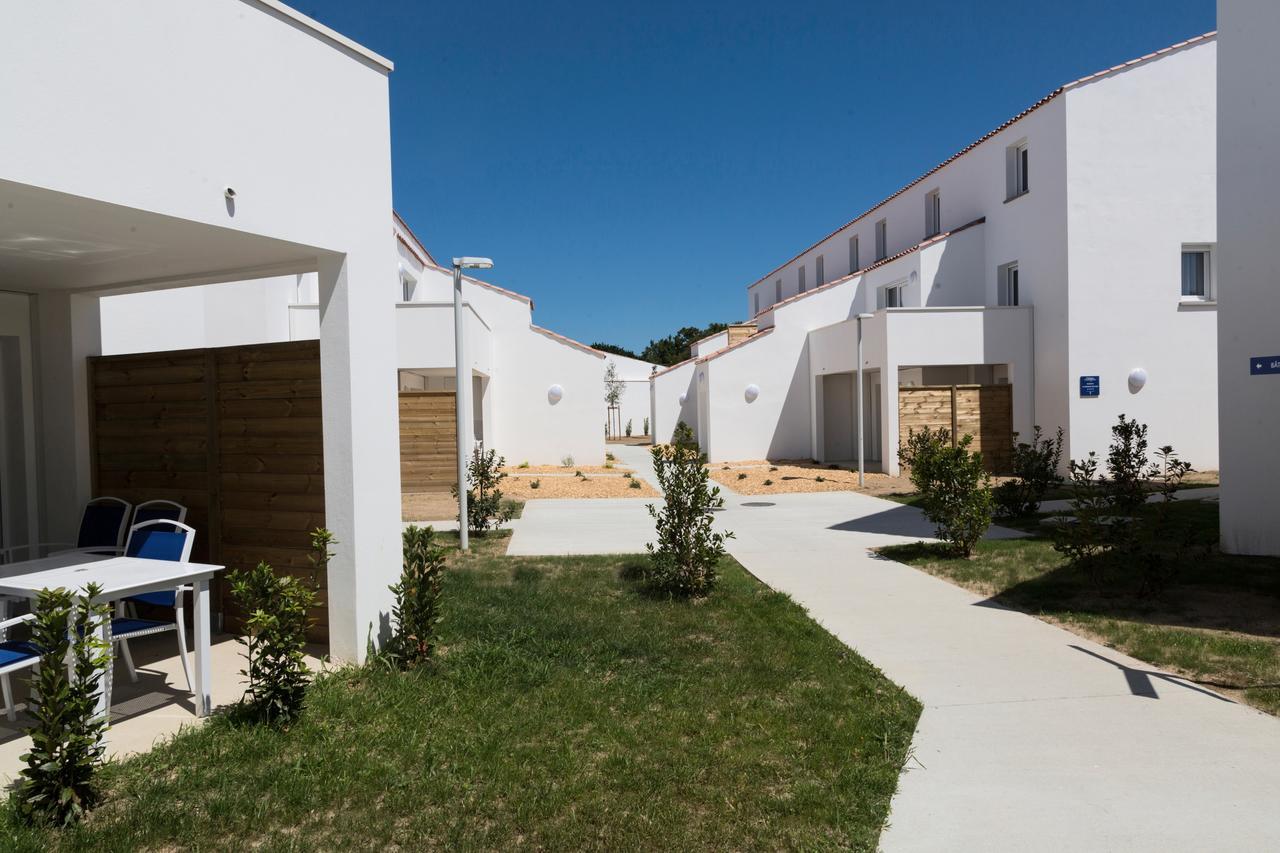 Residence Prestige Odalys Le Domaine Des Pins Noirmoutier-en-l'Ile Exteriör bild